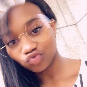 Meet your Posher, Camille ashley